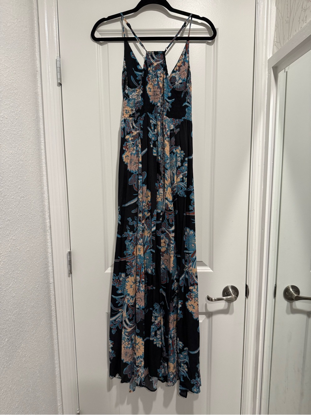 Free People Women's Black Floral Through The Vine Maxi Dress size Small - Picture 4 of 4
